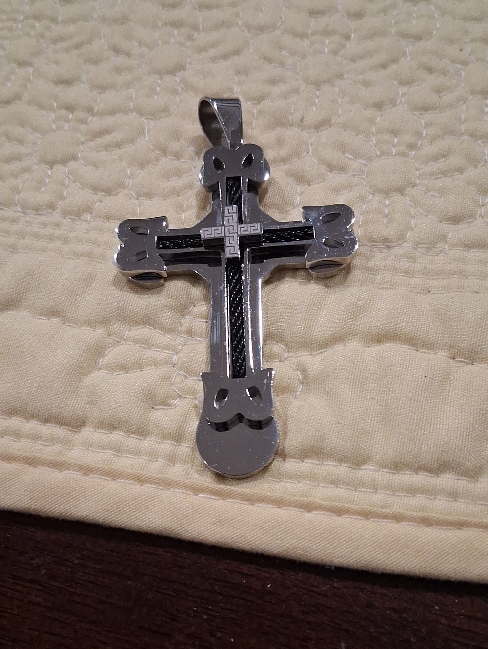 Silvertone Pendant Cross